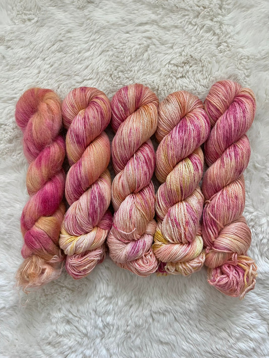 Dilly Daylily | Multiple Bases