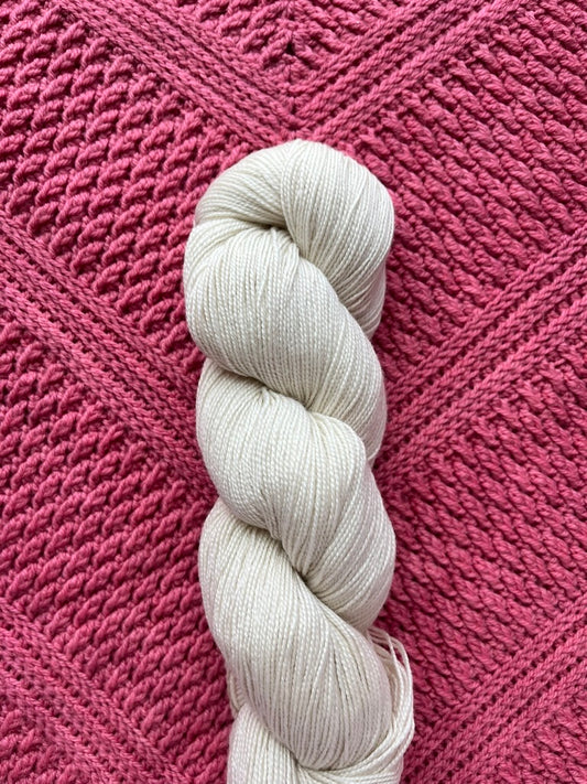 Wholesale: Silk Sock